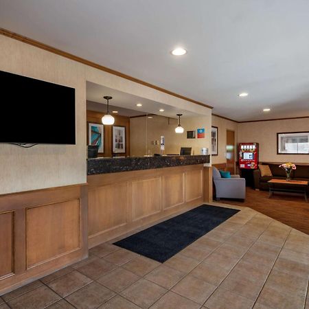 Surestay Plus Hotel By Best Western Salmon Arm Buitenkant foto