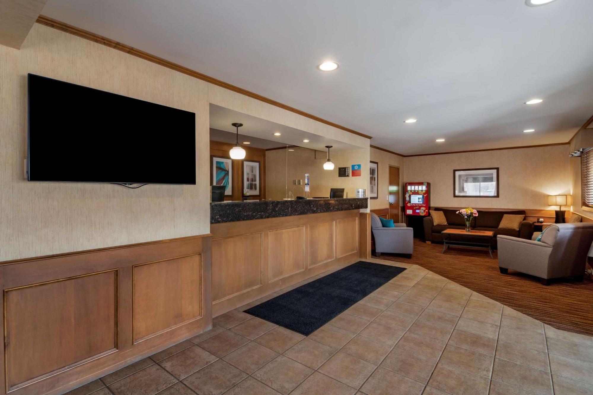 Surestay Plus Hotel By Best Western Salmon Arm Buitenkant foto