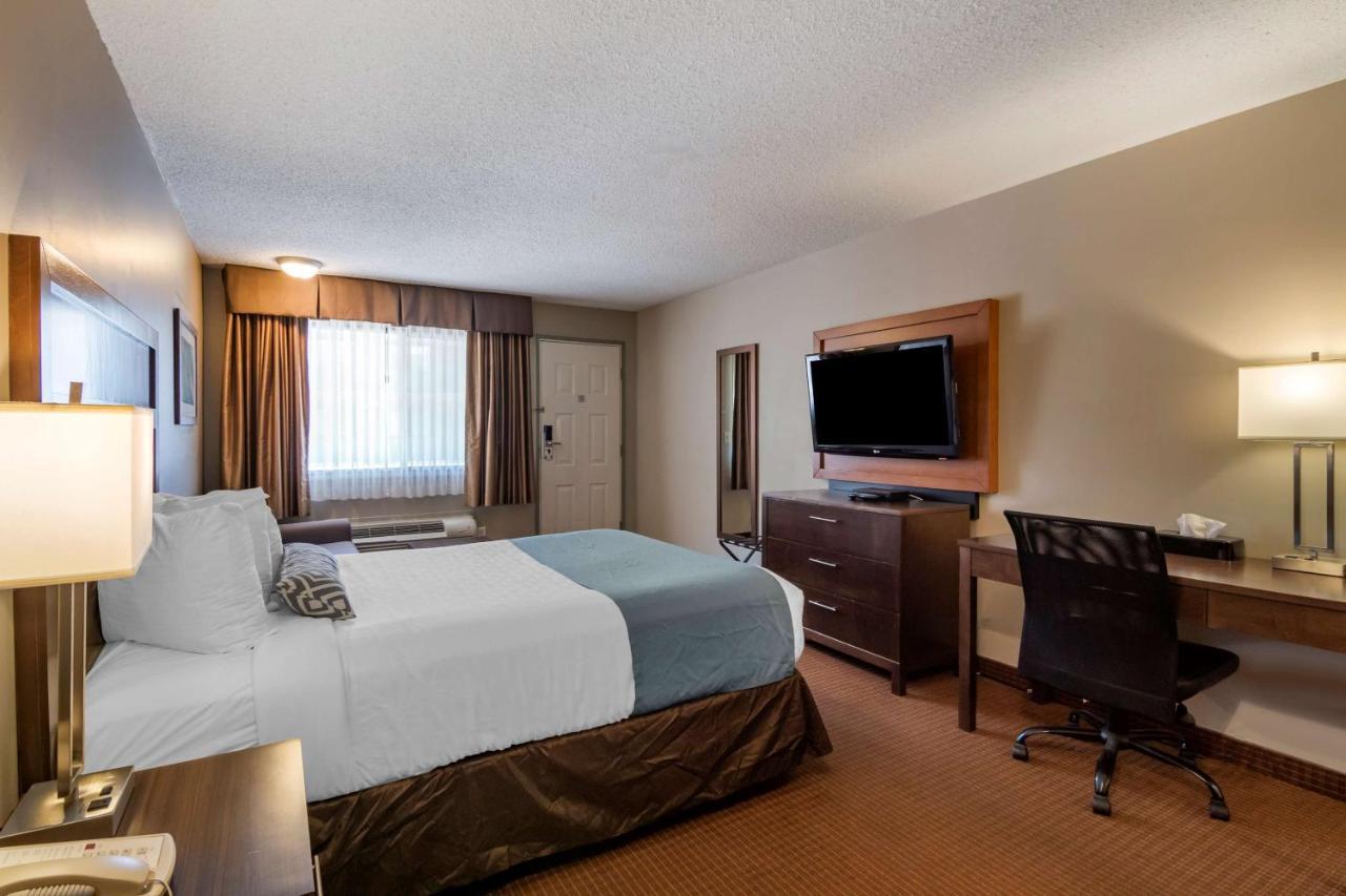 Surestay Plus Hotel By Best Western Salmon Arm Buitenkant foto