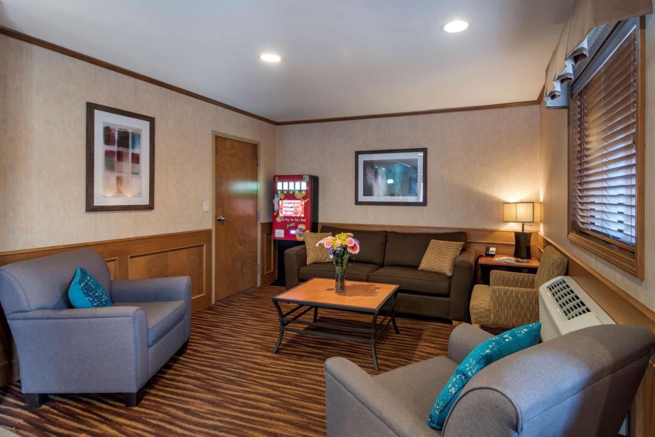 Surestay Plus Hotel By Best Western Salmon Arm Buitenkant foto