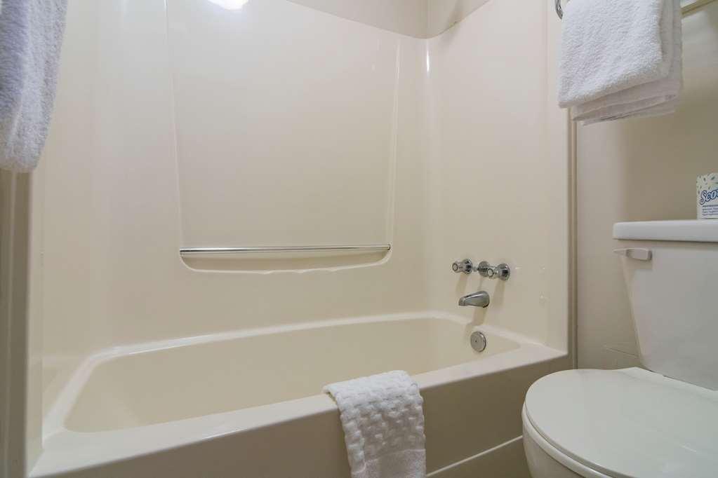 Surestay Plus Hotel By Best Western Salmon Arm Buitenkant foto