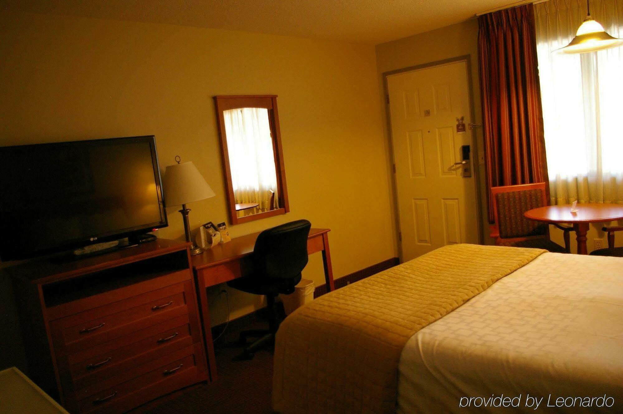 Surestay Plus Hotel By Best Western Salmon Arm Kamer foto